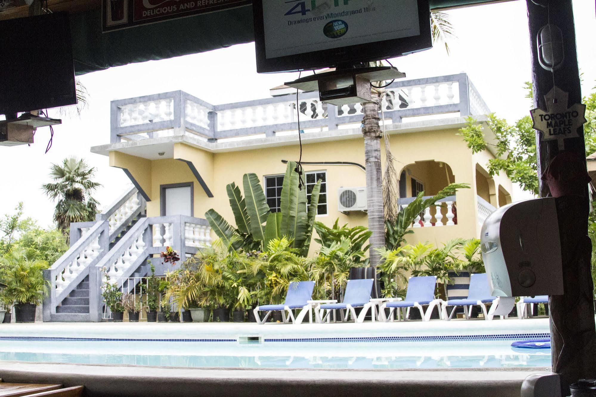 Seastar Inn Негрил Экстерьер фото