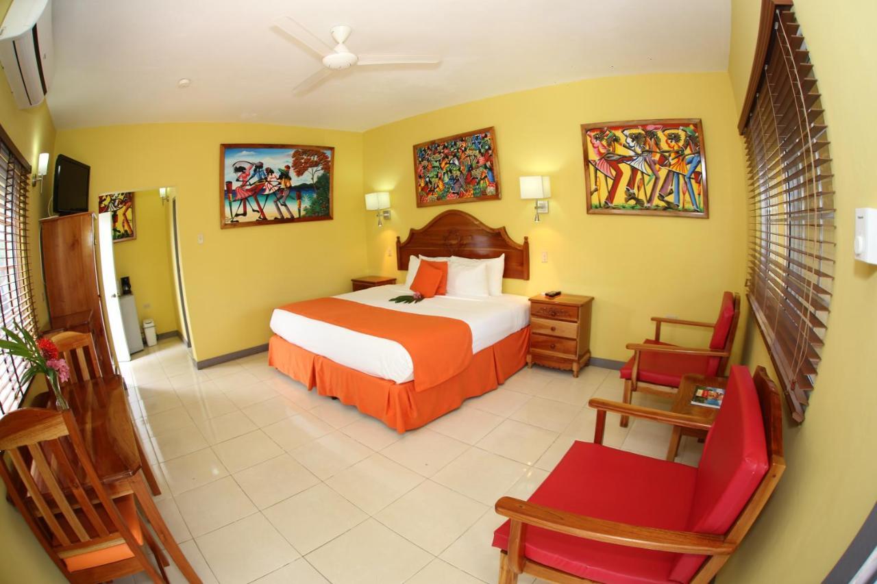Seastar Inn Негрил Экстерьер фото