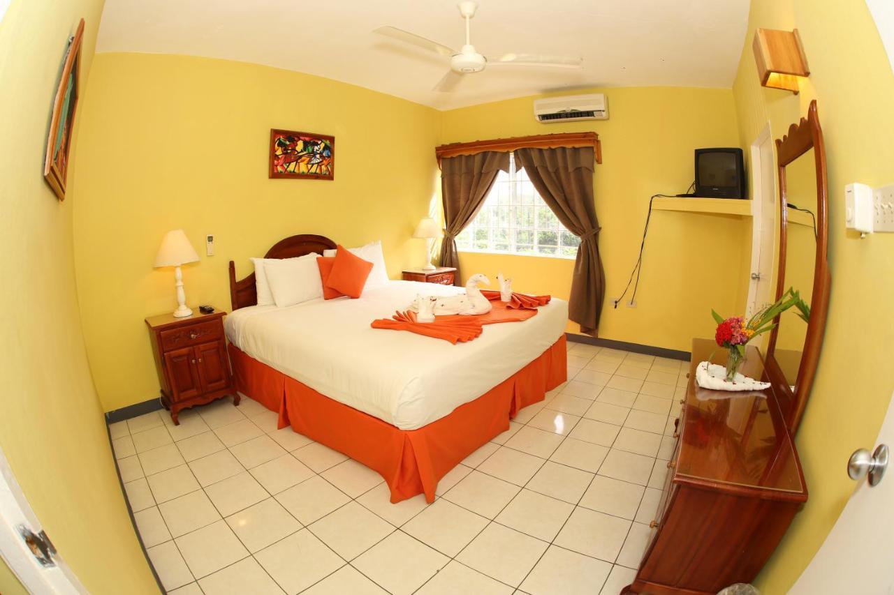 Seastar Inn Негрил Экстерьер фото