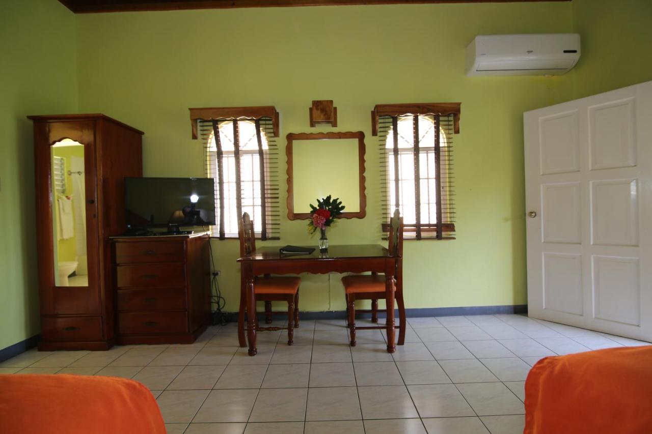 Seastar Inn Негрил Экстерьер фото